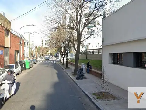 Ramos Mejía e/ Avenida Ángel Gallardo y Antonio Machado