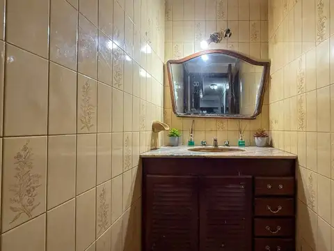 OPORTUNIDAD CASA CON LOCAL COMERCIAL