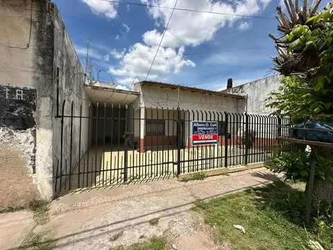 VIVIENDA  UNIFAMILIAR CON GALPON