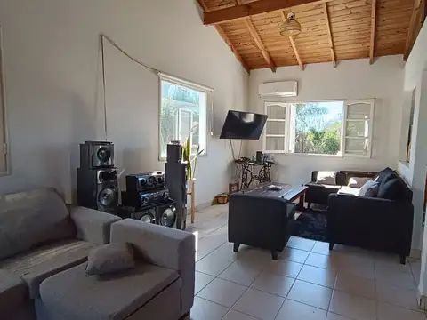Casa 4 ambientes con 3 baños