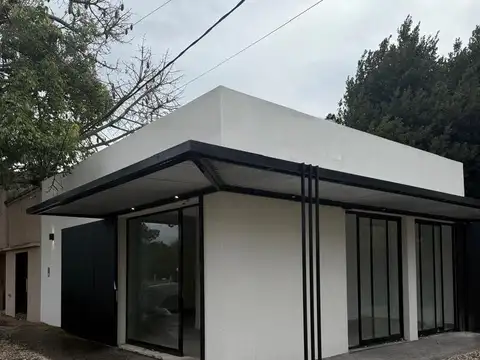 Local en Alquiler en Joaquin Gorina, $ 1.800.000
