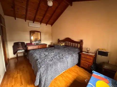 Casa 5 ambientes en Bella Vista