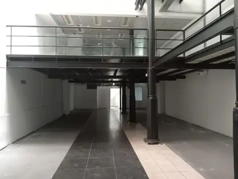 Local en venta en La Plata