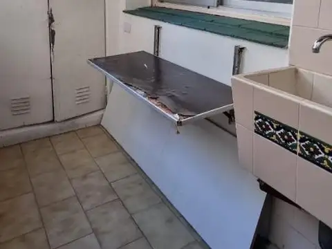 Lavalle 1100, Piso 8