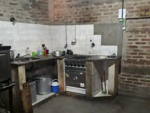 Galpon en Venta en Luis Guillon, USD 150.000