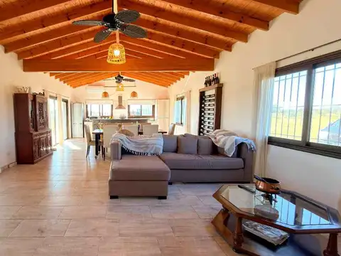 Chacra en Venta 1 ha de campo Casa con pileta