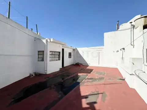 Casa 6 ambientes con 3 baños