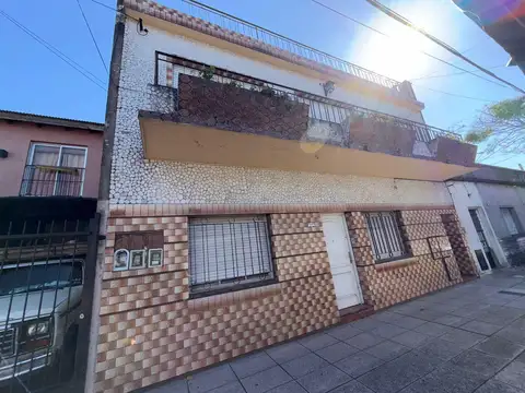Depto Tipo Casa en Venta de 2 ambientes