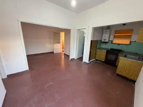 Depto Tipo Casa en Venta 40 años