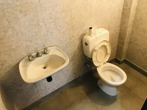 Avda. del Sesquicentenario 100