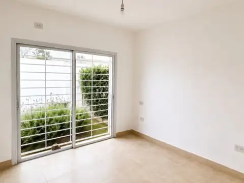 CASA EN TIERRA MIA CIRCUNVALACION OESTE ATOCHA