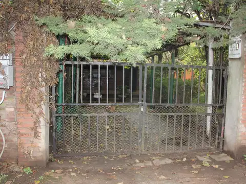 Mercedes 2416 , Piso 1