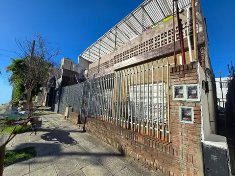 CASA DE 3 AMBIENTES EN VILLA LUZURIAGA