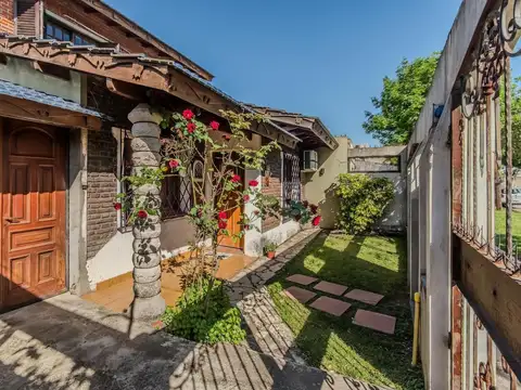 Casa en Venta con 1 cochera