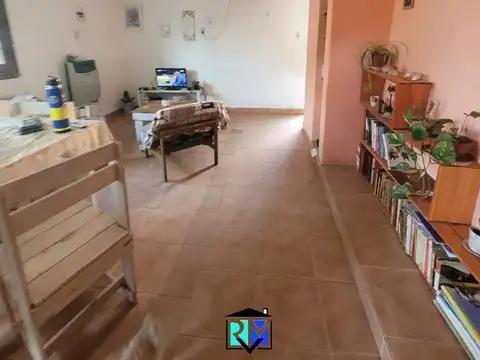 Casa 4 ambientes con 1 baño