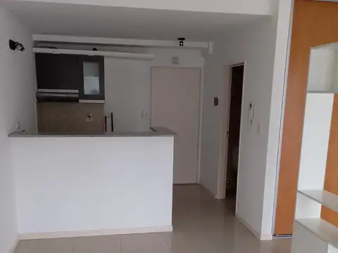 Caballito sobre Boyaca al  300. Excelente monoambiente dividido amplio impecable estado con balcón contrafrente. aire acondicionado cocina integrada completa con Spar baño completo balcón con deck. Imperdible