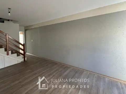 Triplex en venta 4 ambientes con cochera Quilmes Centro