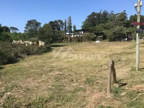 esquina Calle Carpintero y calle Hornero