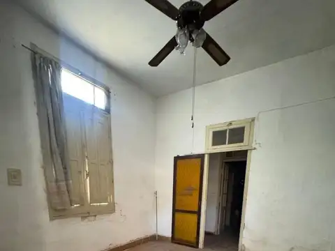 Local en Venta 96 años
