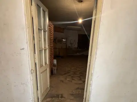 VENTA CASA LOCAL A RECICLAR BARRIO MARECHAL CBA