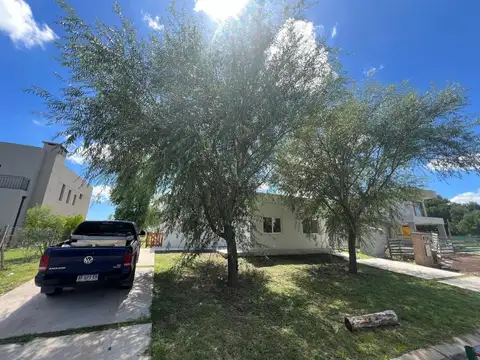 Casa 4 ambientes en San Sebastian