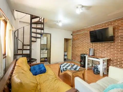 Venta PH 5/6 Ambientes con Jardín y Parrilla