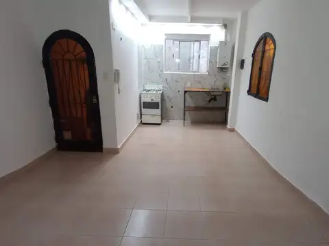 Depto Tipo Casa en Alquiler de 2 ambientes