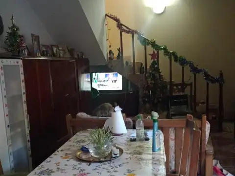 Casa 3 ambientes con 2 baños