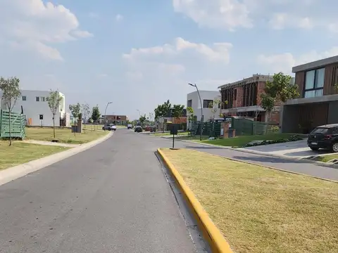 Terreno en Venta Barrio Carpinchos Nordelta