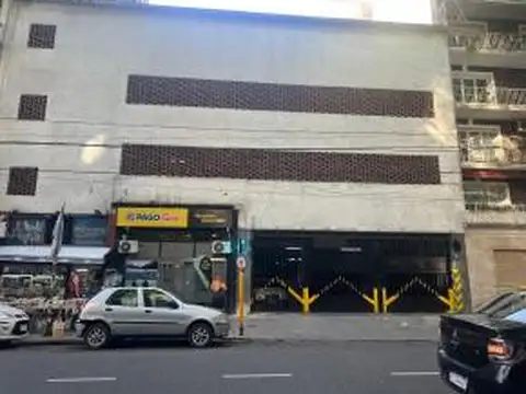 Av Federico Lacroze 2349 y 3 de Febrero, cochera privada  para 3 autos en PB