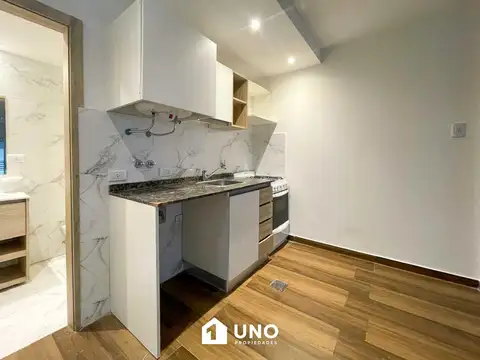 1º de Mayo 1115 - Dpto Monoambiente.