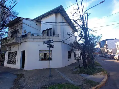DPTO TIPO CASA 2 AMB EN 1º PISO C/BALCON