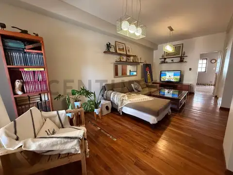 VENTA TRIPLEX 4 AMBIENTES VILLA REAL