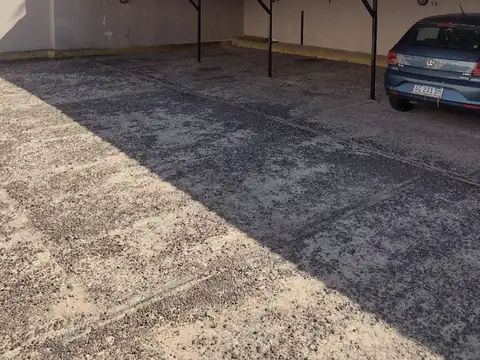 Alquiler de Cochera fija techada