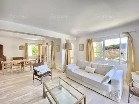 Casa 6 ambientes con 3 baños