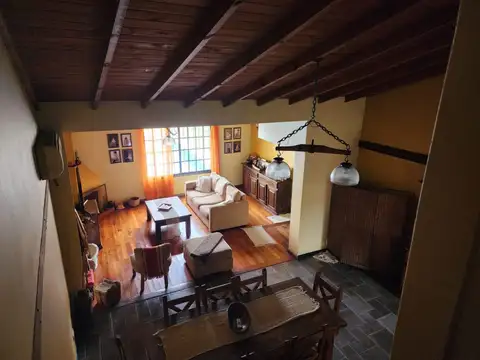 Casa 4 ambientes con 3 baños