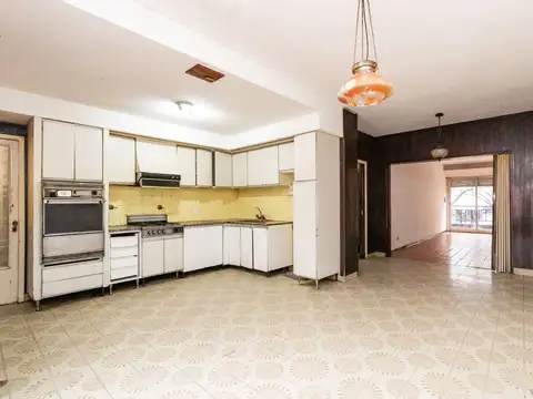 Depto Tipo Casa en Venta en Villa del Parque, USD 179.000