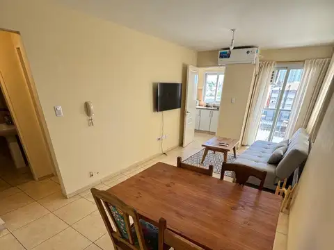Avenida Emilio Olmos 400, Piso 5