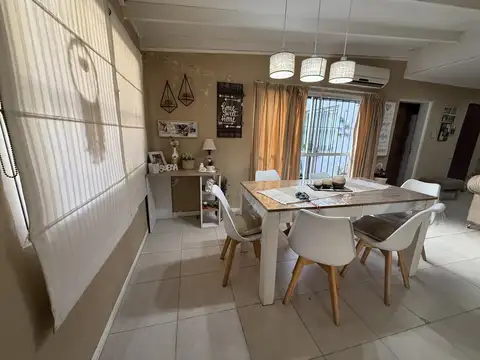 CASA  4  AMBIENTES PH