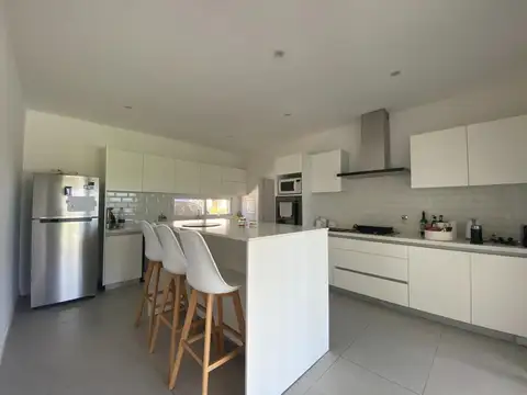 Casa en Venta en Haras Santa Maria, USD 395.000