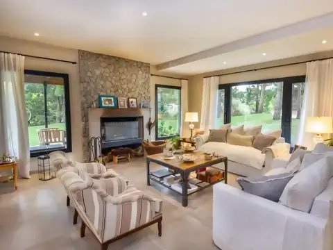 Casa en Alquiler Temporal en Costa Esmeralda, USD 200