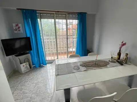 VENTA CASA DOS PLANTAS CON PATIO
