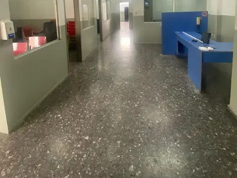 Oficina en Venta al Este