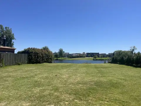 Lote en Barrio San Rafael lote a la Laguna - villanueva - Zona Norte