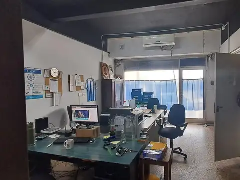 Galpon en Venta 8  mts Fondo
