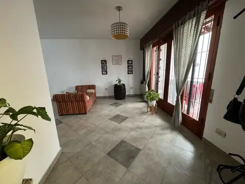 Depto Tipo Casa en Venta al Noreste