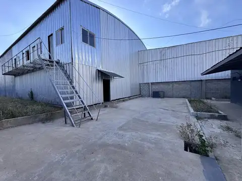 Alquiler de Nave Industrial 3.300 m² en Hurlingham