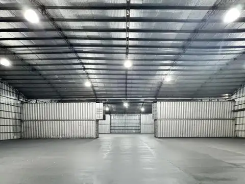 Alquiler de Nave Industrial 3.300 m² en Hurlingham