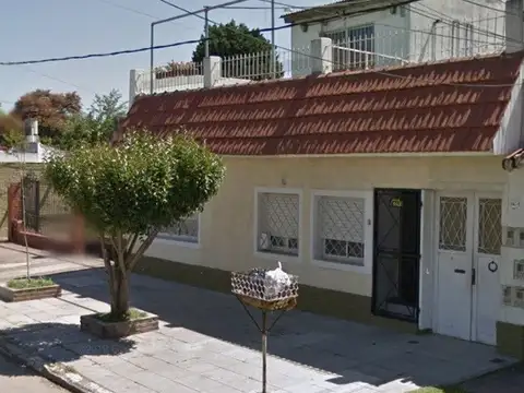 CASA INTERNA DE 3 AMBIENTES A MEJORAR  BOQUERON 843 LOMAS DE ZAMORA 