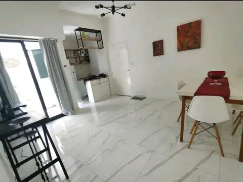 DEPARTAMENTO 2 AMB. CON PATIO EN LA PERLA. Apto credito